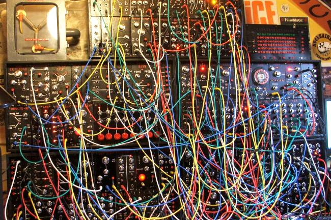 Qu'est ce qu'est le synthétiseur Modulaire ?